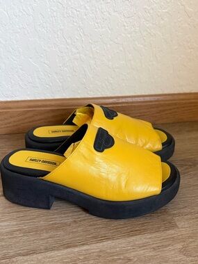 Harley Davidson Y2K 90s Chunky Yellow Leather Sandals Women's Size 8.5 Platform